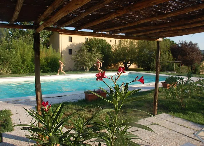 مزرعة للإقامة Lupo Vecchio غروسيتو